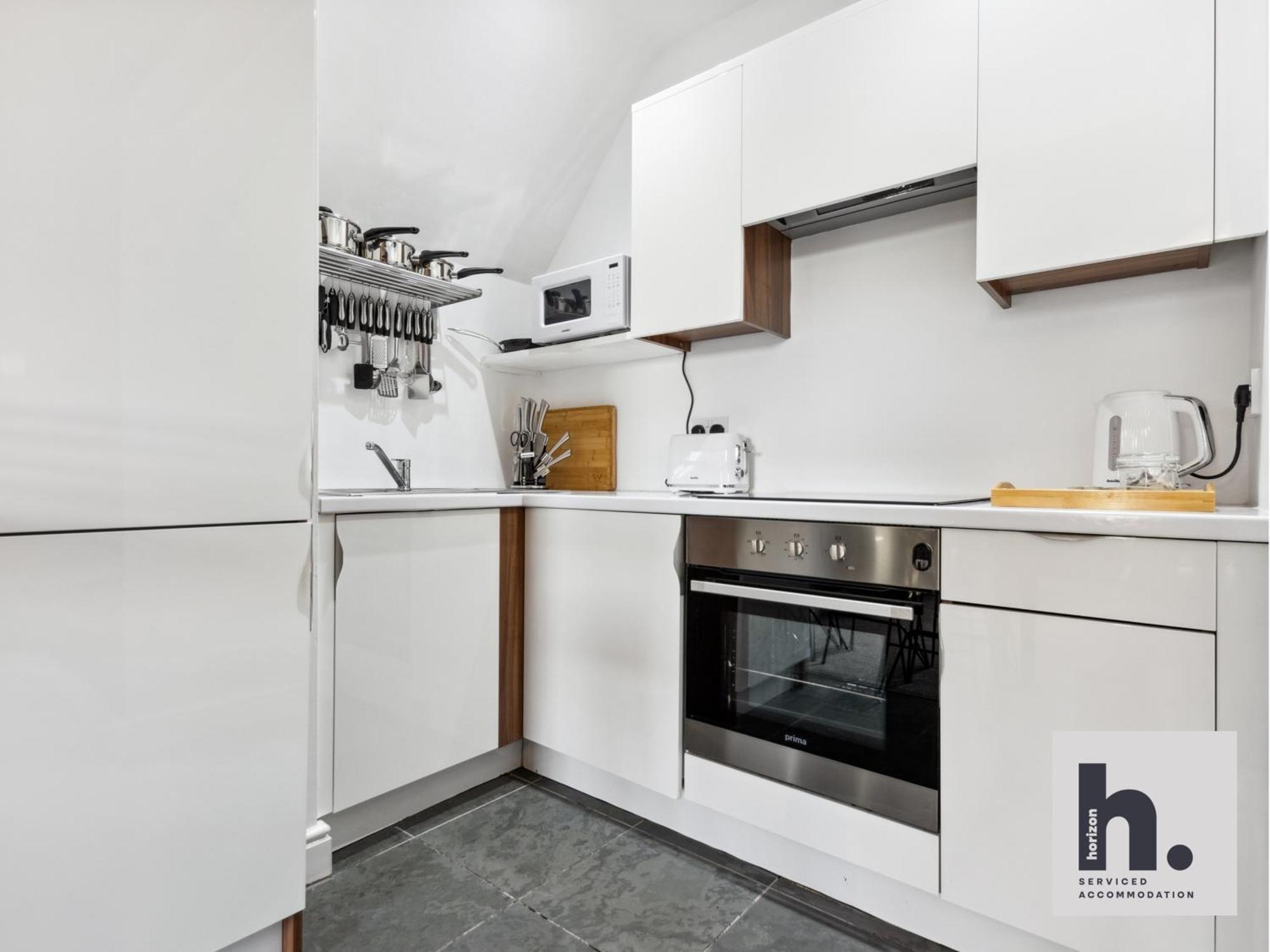 Free Parking - Penthouse - Business Stays - Relocating - St Harrogate Exterior photo